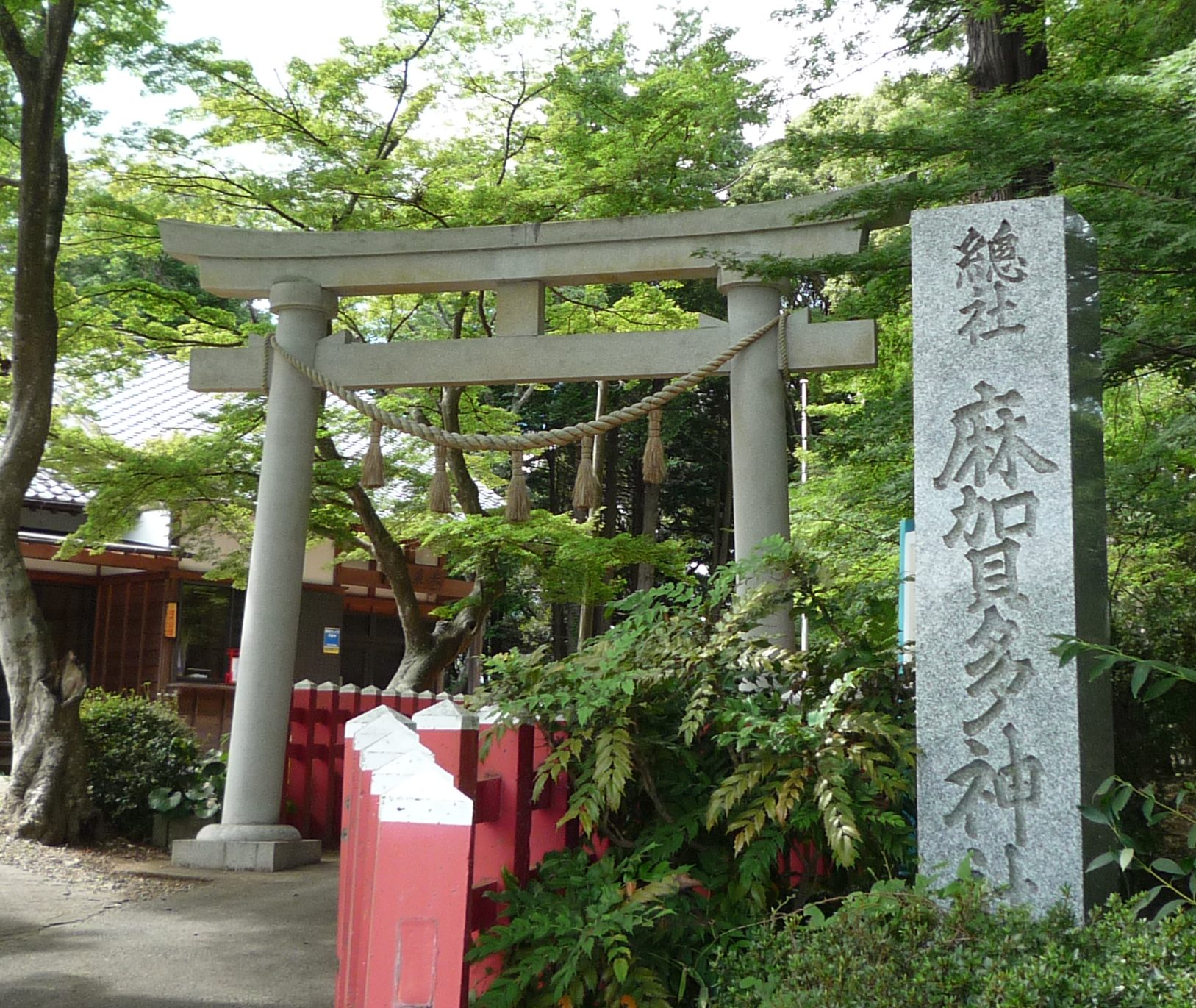 神社の周囲は古墳群 麻賀多神社 奥宮編 神さまのトイレ